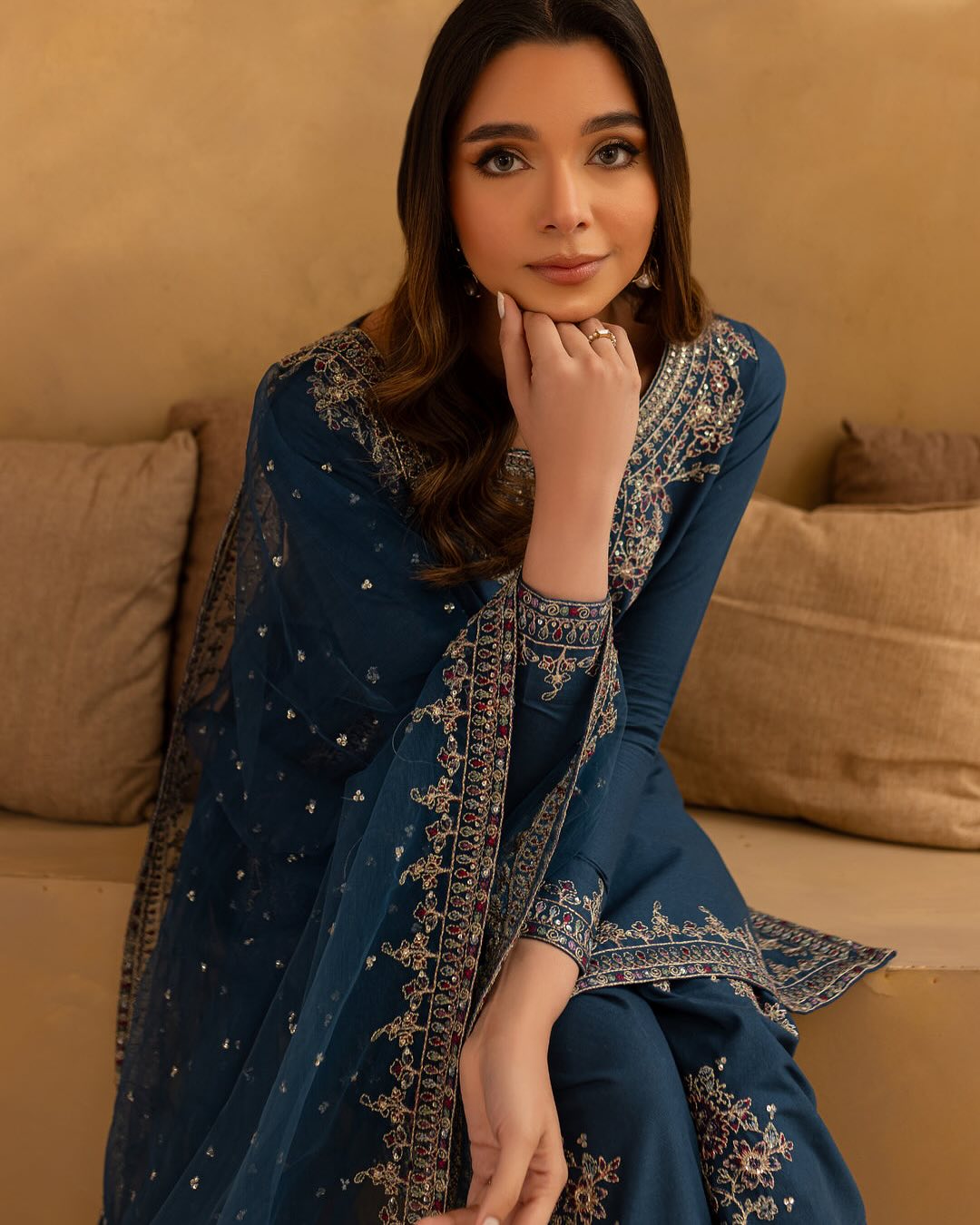 Zinc Belle Embroidered 3pc fabric Lawn ￼