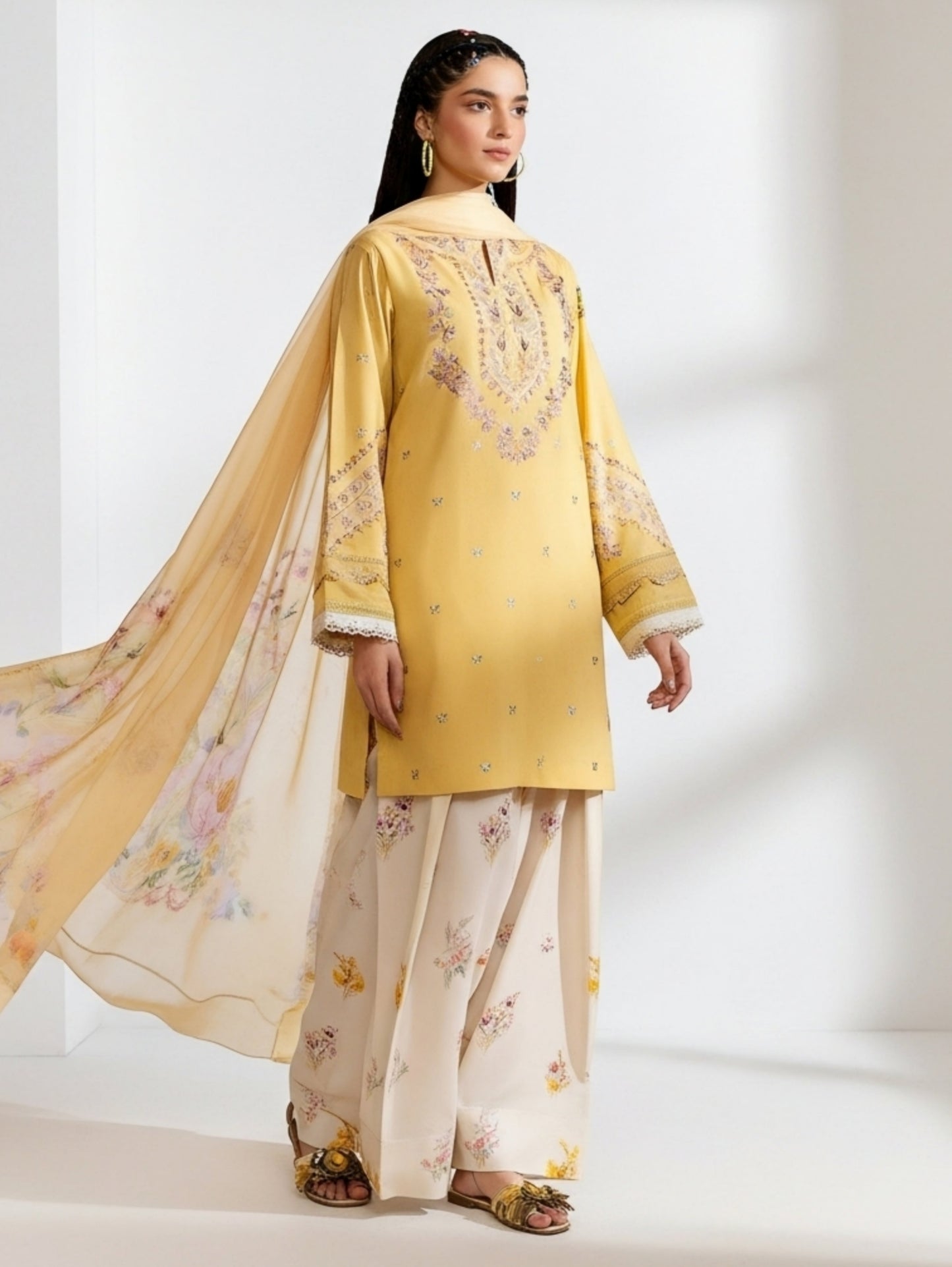 Gulabo Embroidered 3pcs fabric lawn cotton ￼