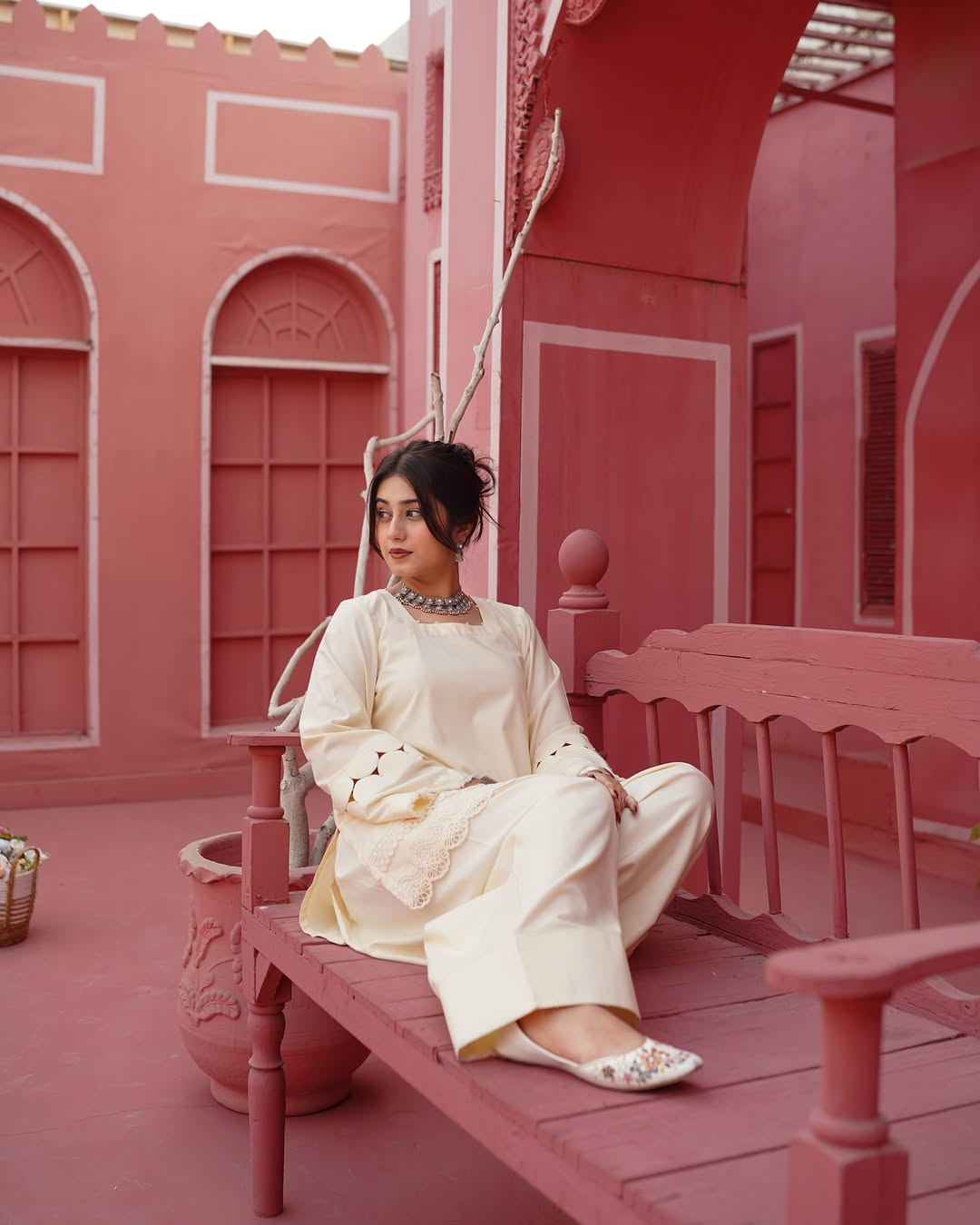 Urwah 3pcs With Farshi Shalwar