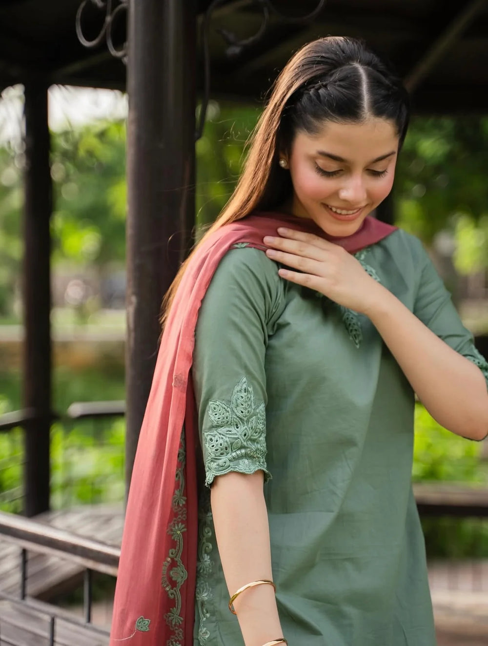 Pista Zola Embroidered 3pc fabric lawn cotton