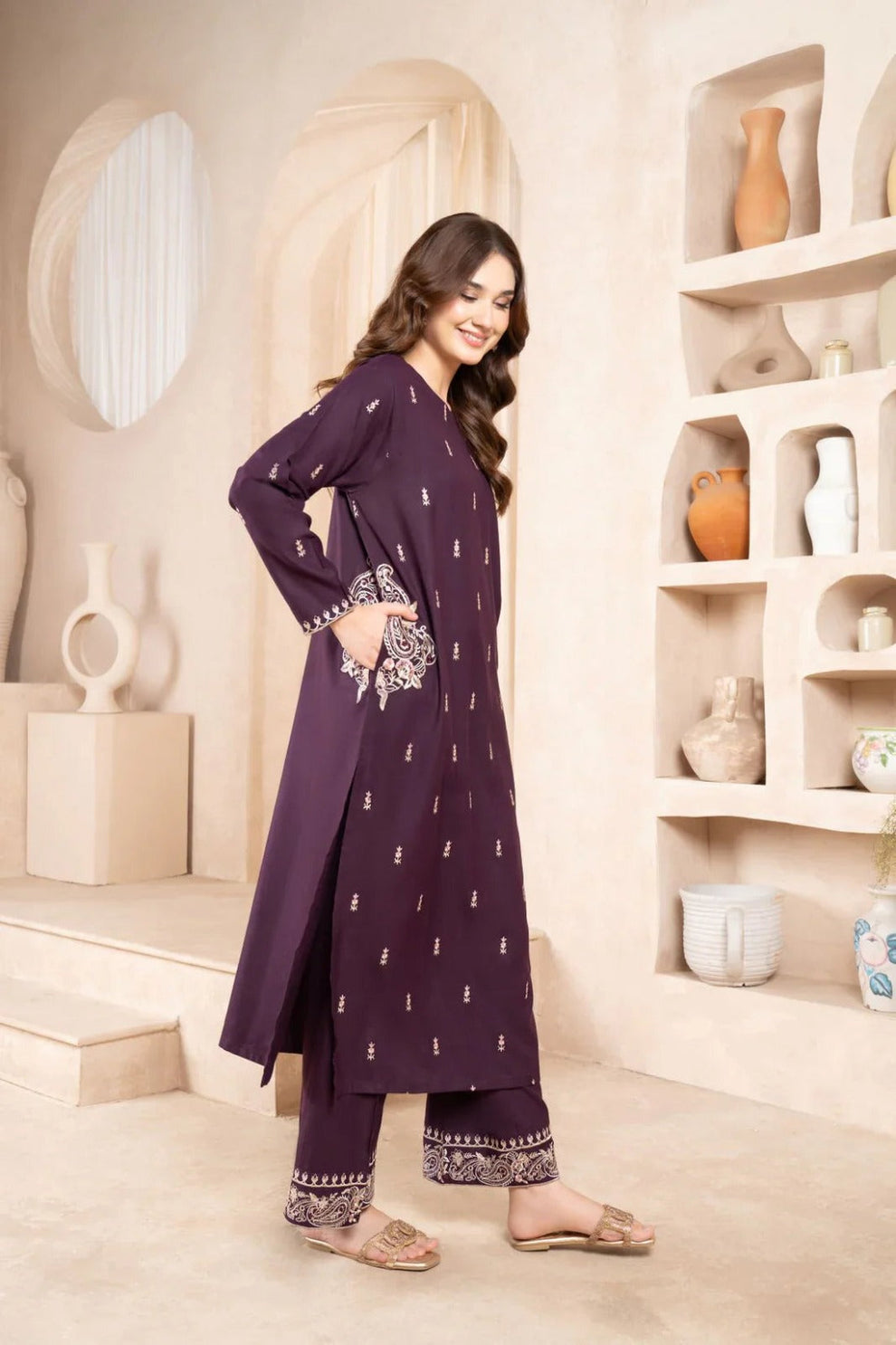 Luxurious purple pocket Embroidered 2-Piece Set