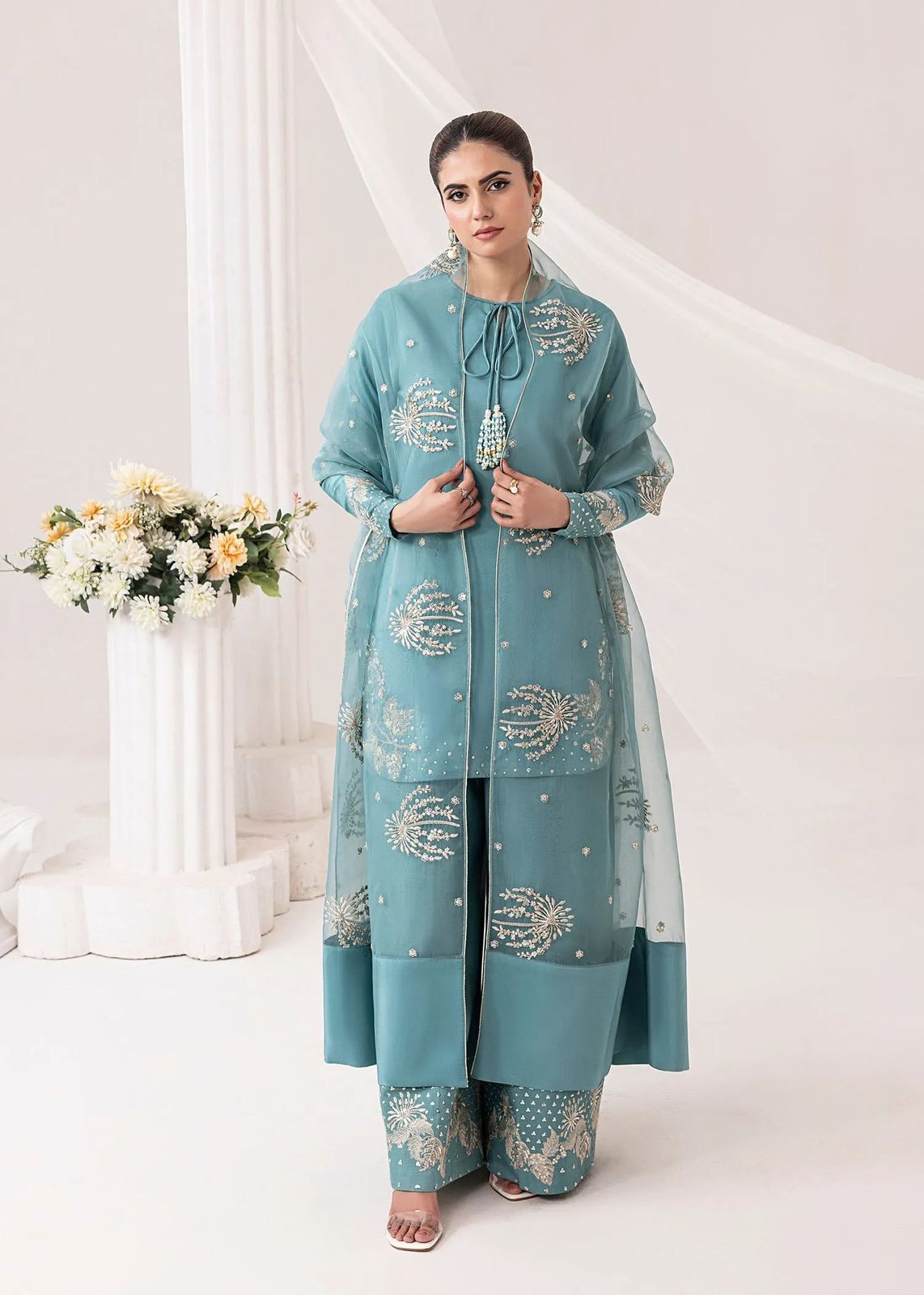 Ladies Neatural Crepe Farshi Salwar Kameez Dupatta